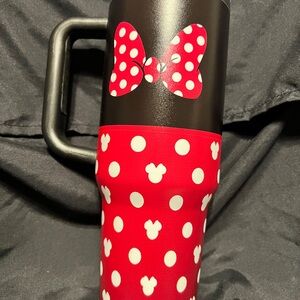 40oz Disneys Minnie Mouse tumbler
